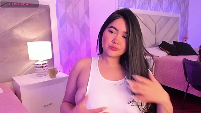 Snapshot of Sara__collins__ chatting on January 2025 12:26:02 PM Sara collins online show from January 2025 12:26:02 PM