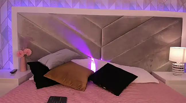 Snapshot of Sara__collins__ chatting on February 2025 04:50:01 PM Sara collins online show from February 2025 04:50:01 PM