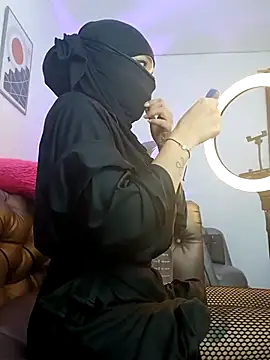 Snapshot of azahara_faraah chatting on November 2025 03:34:02 PM azahara faraah online show from November 2025 03:34:02 PM