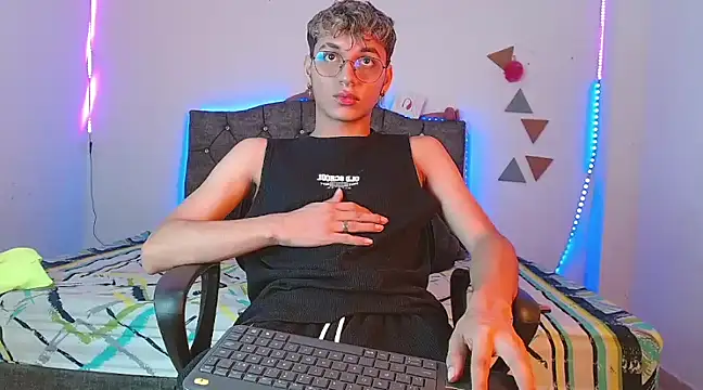 andrew willyams online show from March 2025 02:43:02 PM