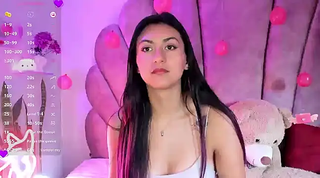 Snapshot of sweetfoxy_17 chatting on February 2025 05:18:02 PM sweetfoxy 17 online show from February 2025 05:18:02 PM