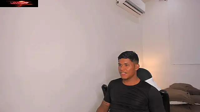 Snapshot of maxsteel177 chatting on January 2025 02:26:01 AM maxsteel177 online show from January 2025 02:26:01 AM