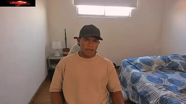 Snapshot of maxsteel177 chatting on February 2025 12:36:02 PM maxsteel177 online show from February 2025 12:36:02 PM