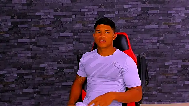 Snapshot of maxsteel177 chatting on December 2025 01:39:01 PM maxsteel177 online show from December 2025 01:39:01 PM