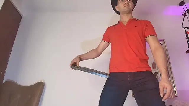 Snapshot of orlando_yate chatting on October 2025 08:29:02 PM orlando yate online show from October 2025 08:29:02 PM