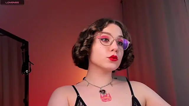 Snapshot of Eva_Moss_ chatting on February 2025 11:57:01 PM Eva Moss online show from February 2025 11:57:01 PM