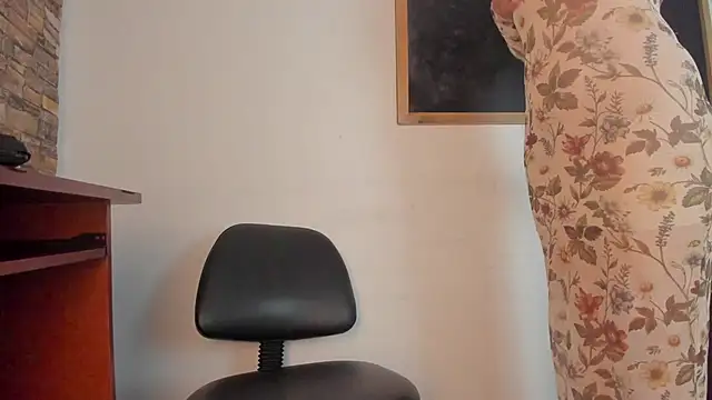 Snapshot of Miiss_eva chatting on November 2025 11:31:01 AM Miiss eva online show from November 2025 11:31:01 AM