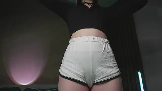 Snapshot of milasmiu chatting on February 2025 06:05:01 PM milasmiu online show from February 2025 06:05:01 PM