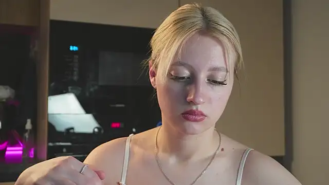 Snapshot of milasmiu chatting on March 2025 05:04:02 PM milasmiu online show from March 2025 05:04:02 PM