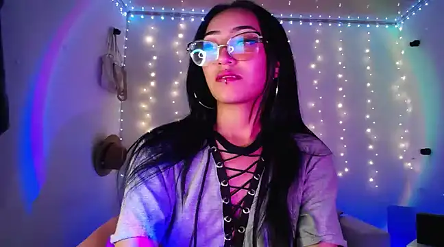 victoria ricci a online show from March 2025 04:16:02 AM
