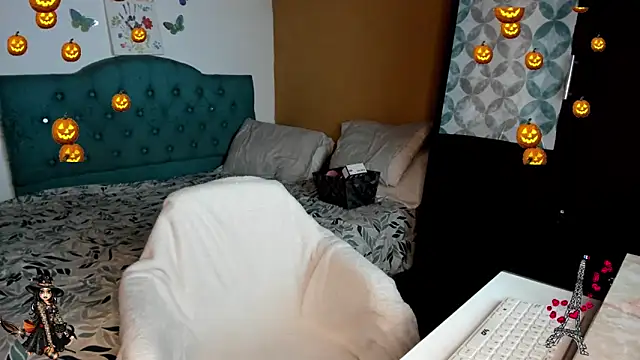 Snapshot of nataparis chatting on October 2025 12:26:01 AM nataparis online show from October 2025 12:26:01 AM