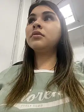 Aitana Hilton  online show from October 2025 11:41:02 AM