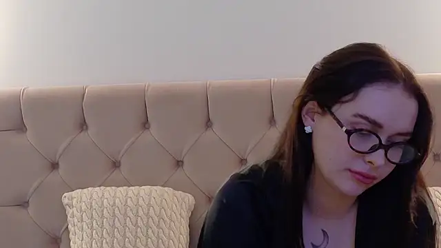 Lilliana Moon online show from January 2025 08:11:01 PM