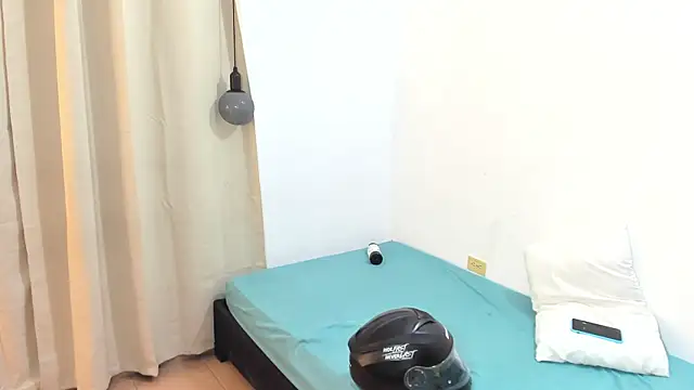 Snapshot of blueroom_party chatting on January 2025 12:25:02 PM blueroom party online show from January 2025 12:25:02 PM