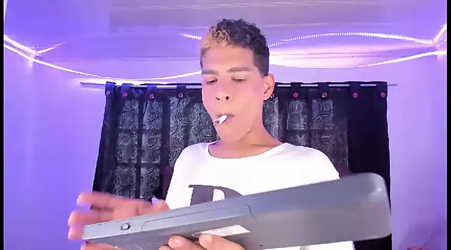 Ethan Boyy online show from January 2025 03:15:01 PM