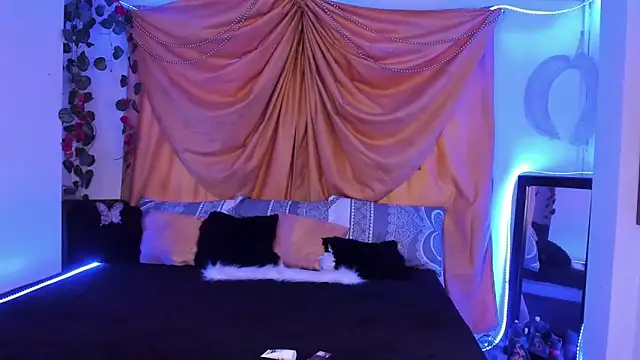 Snapshot of Ethan_Boyy chatting on October 2025 10:21:01 PM Ethan Boyy online show from October 2025 10:21:01 PM