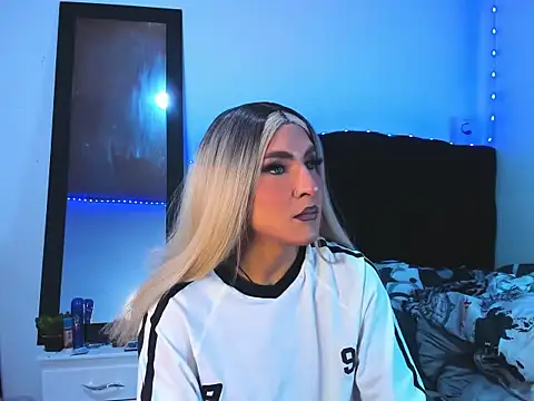 Snapshot of Georgina_Giio chatting on October 2025 05:38:01 AM Georgina Giio online show from October 2025 05:38:01 AM