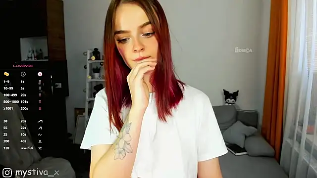 Snapshot of EliyaX chatting on October 2025 08:42:02 AM EliyaX online show from October 2025 08:42:02 AM