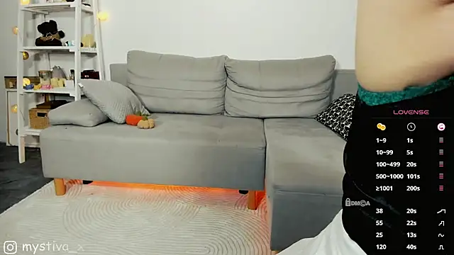 Snapshot of EliyaX chatting on October 2025 04:41:01 PM EliyaX online show from October 2025 04:41:01 PM