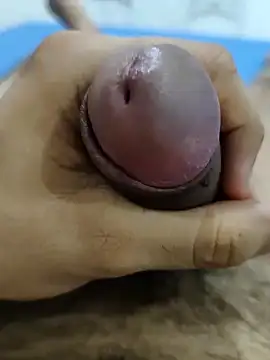 Snapshot of HGKNSS chatting on January 2025 01:07:02 AM HGKNSS online show from January 2025 01:07:02 AM