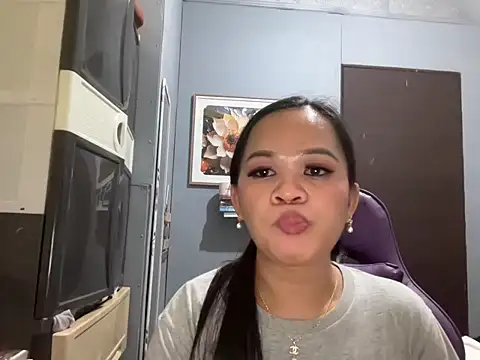 SophiaCourthaway online show from November 2025 10:54:02 PM