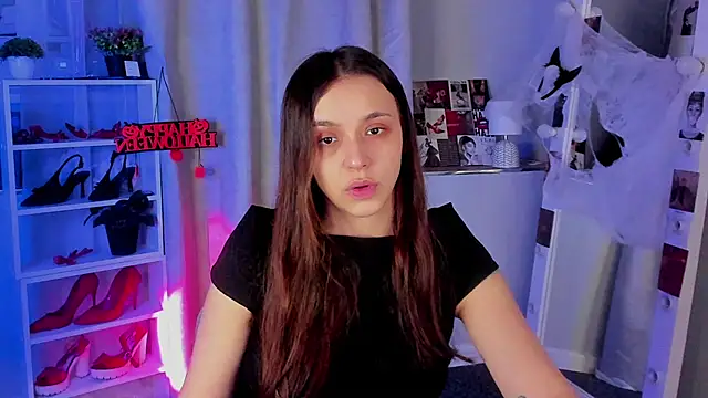 Snapshot of Sahara_Shields chatting on October 2025 10:17:02 AM Sahara Shields online show from October 2025 10:17:02 AM