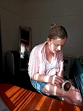 Snapshot of Vintasia chatting on September 2025 01:24:02 PM Vintasia online show from September 2025 01:24:02 PM