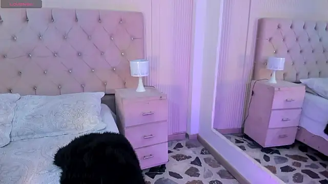 MattThompsonn online show from October 2025 09:33:01 PM