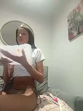 Snapshot of Keyler_True18 chatting on February 2025 03:02:02 AM Keyler True18 online show from February 2025 03:02:02 AM