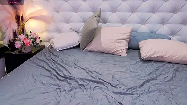 via mayer  online show from September 2025 09:40:02 PM