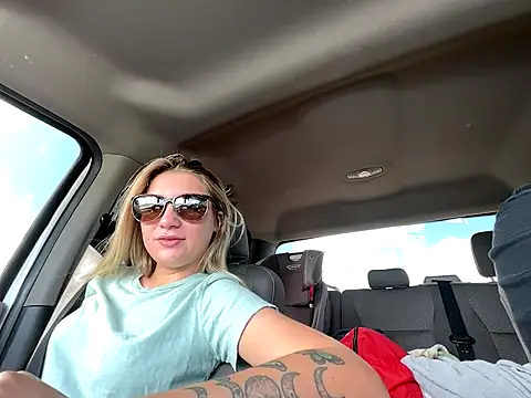 Hatgirl69 online show from September 2025 04:30:02 PM