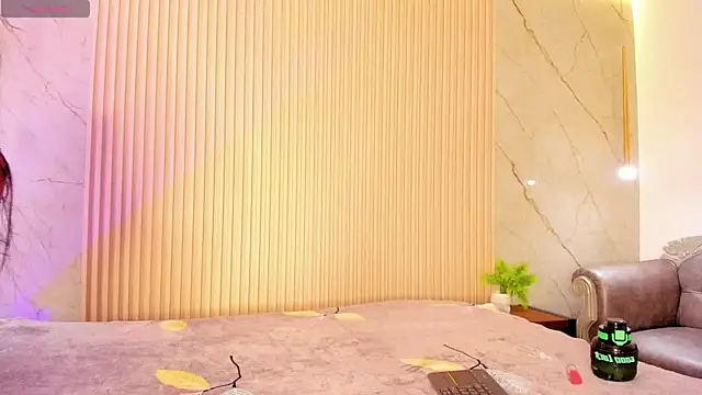 Snapshot of pocahontas_pow chatting on October 2025 04:31:02 AM pocahontas pow online show from October 2025 04:31:02 AM