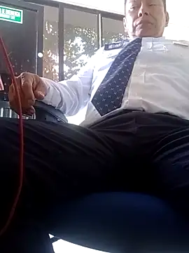 Snapshot of Jinenez chatting on November 2025 08:11:01 PM Jinenez online show from November 2025 08:11:01 PM