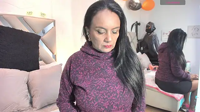 raquell moore online show from October 2025 11:54:02 AM