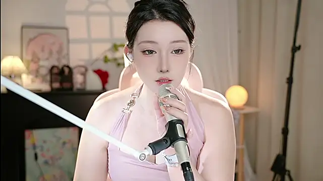 Snapshot of Dou-Dou-er chatting on September 2025 12:21:01 PM Dou-Dou-er online show from September 2025 12:21:01 PM