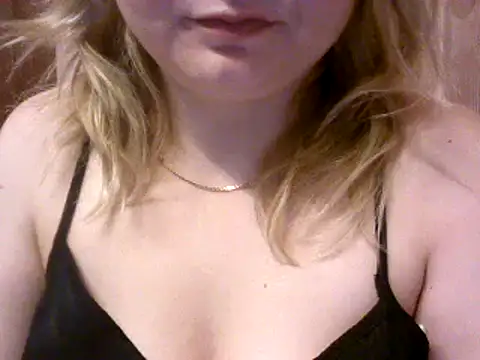 Snapshot of Allie_Janet chatting on January 2025 01:36:02 AM Allie Janet online show from January 2025 01:36:02 AM