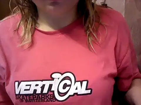 Snapshot of Allie_Janet chatting on January 2025 04:39:01 AM Allie Janet online show from January 2025 04:39:01 AM