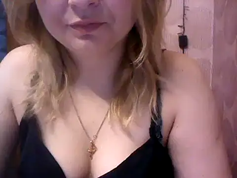 Snapshot of Allie_Janet chatting on January 2025 07:46:01 AM Allie Janet online show from January 2025 07:46:01 AM
