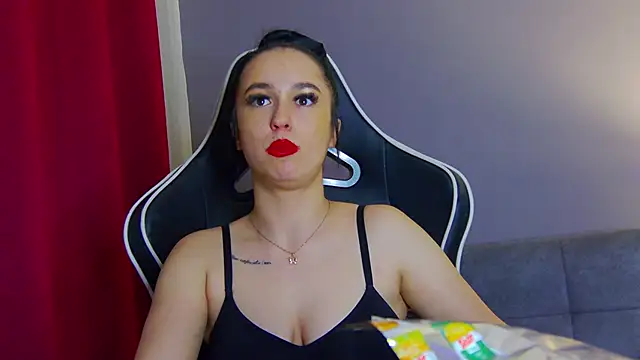 Snapshot of Eva_Lovvia_ chatting on February 2025 01:42:01 AM Eva Lovvia  online show from February 2025 01:42:01 AM