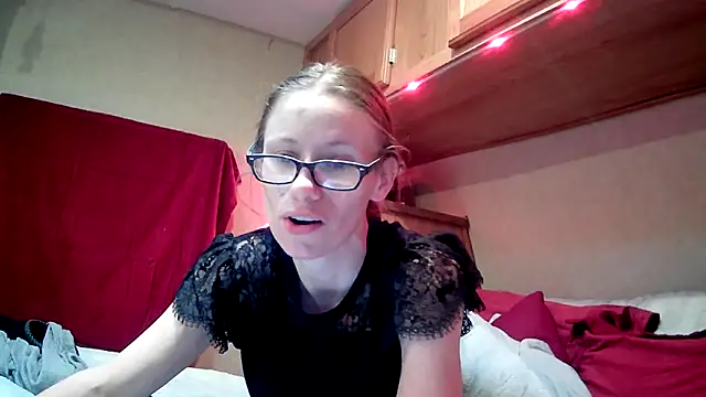 VibeyLovers online show from February 2025 06:00:01 PM