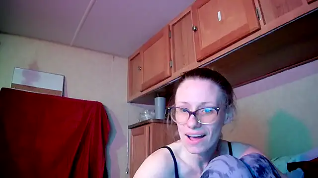 VibeyLovers online show from February 2025 08:28:02 AM