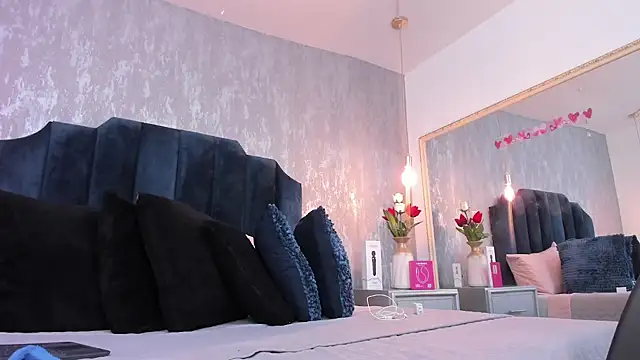 Isis ariany  online show from September 2025 09:54:01 AM