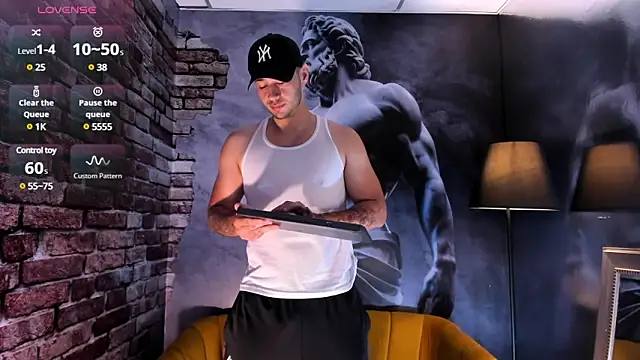 Snapshot of Salvatore_costa chatting on January 2025 06:09:02 PM Salvatore costa online show from January 2025 06:09:02 PM