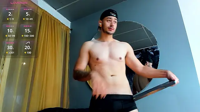 Snapshot of Salvatore_costa chatting on March 2025 08:43:01 PM Salvatore costa online show from March 2025 08:43:01 PM