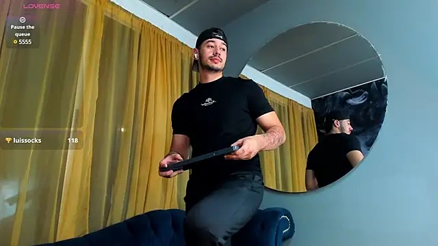 Snapshot of Salvatore_costa chatting on March 2025 01:11:02 AM Salvatore costa online show from March 2025 01:11:02 AM