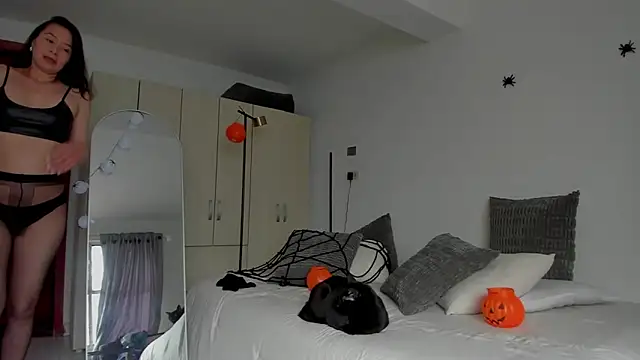 Snapshot of Andrewine89 chatting on October 2025 08:22:02 PM Andrewine89 online show from October 2025 08:22:02 PM