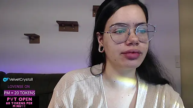 crystalll room online show from November 2025 04:12:02 AM