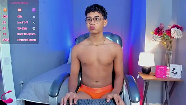 Snapshot of Dawn16_ chatting on November 2025 09:05:02 PM Dawn16 online show from November 2025 09:05:02 PM