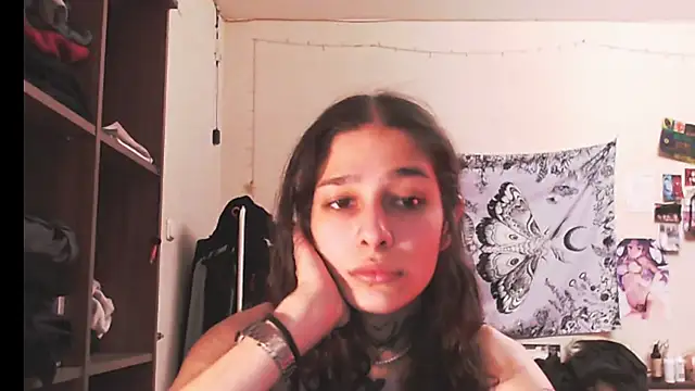 Snapshot of mollyEXD chatting on September 2025 08:13:01 PM mollyEXD online show from September 2025 08:13:01 PM