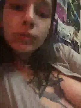 Snapshot of mollyEXD chatting on October 2025 09:17:02 PM mollyEXD online show from October 2025 09:17:02 PM